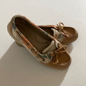 Womens Sperry boat shoe